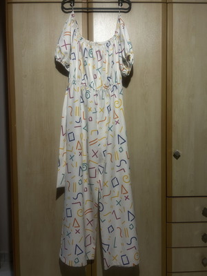 Chaton one-piece jumpsuit like new, white multicolor, size S