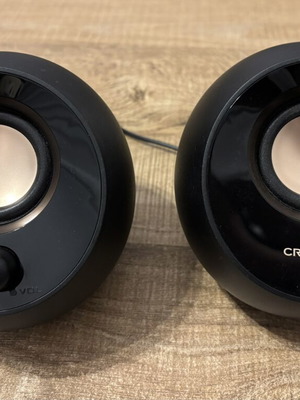 Creative Pebble computer speakers like new, black