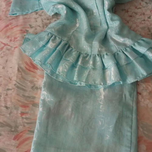 Satin vintage set turquoise embossed skirt and blouse like new