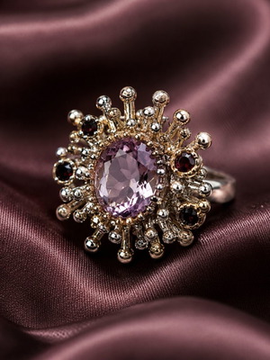 Vintage Sterling Silver Amethyst and Garnet Statement Ring 925 like new