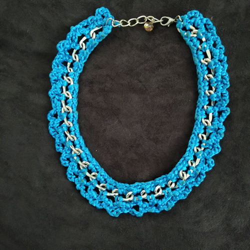 Handmade knitted necklace new, blue turquoise