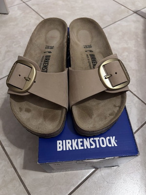 Birkenstock Madrid Big Buckle sandals beige like new