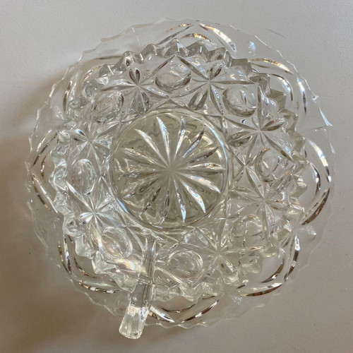 Vintage glass serving set with 6 cups and saucers like new