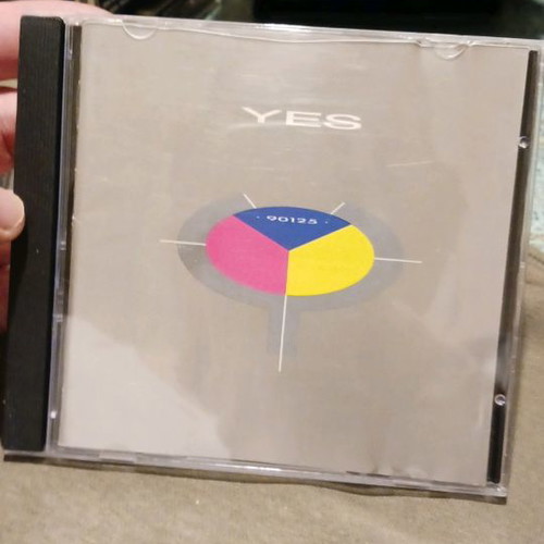 Yes 90125 Best CD slightly used