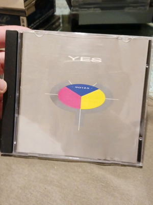 Yes 90125 Best CD slightly used