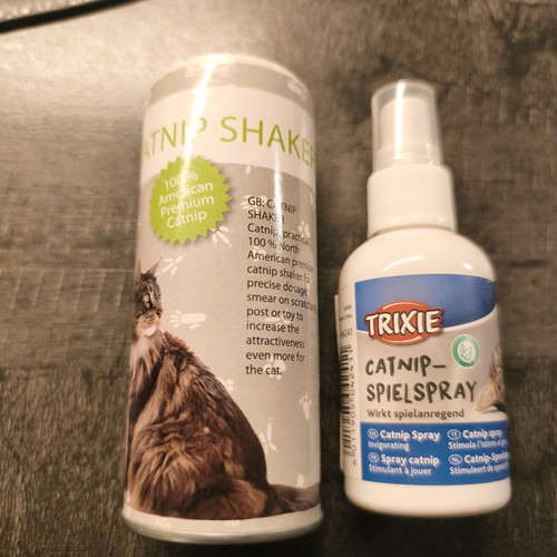 Catnip spray and powder used, pack of 2 Trixie
