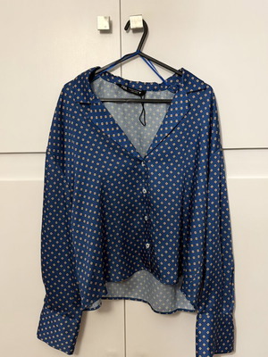 Zara blouse medium size, like new, blue and gold