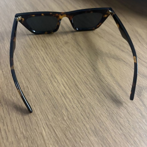 Cat-Eye Sunglasses Unisex Used, Tortoiseshell Brown Frame