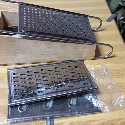 Vegetable grater new with 3 cutting bases and drawer