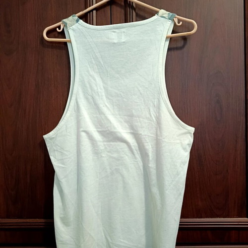 ASOS sleeveless t-shirt like new, size M, white multicolor