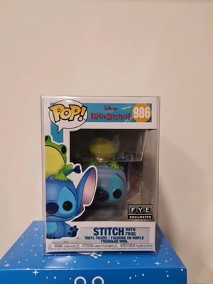 Funko Pop Disney Lilo and Stitch #986 Stitch with frog new FYE exclusive