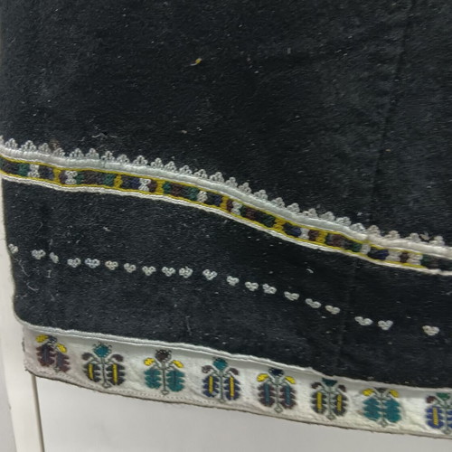 Collectible traditional wool dress with triple border used