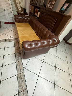 Καναπές Chesterfield 3θέσιος δερμάτινος σαν καινούργιος