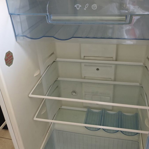 Pitsos No Frost two-door refrigerator 170x60 cm