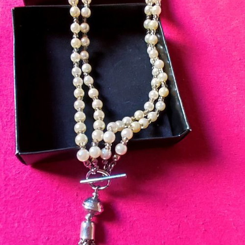 Necklace with pearls and metal elements new