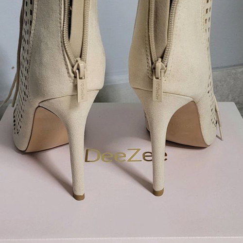 Peep toe DeeZee ankle boots new, beige, size 39