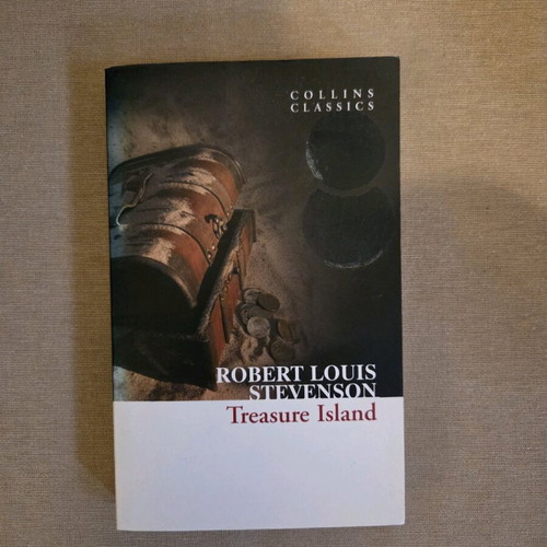 Treasure Island Robert Louis Stevenson like new, paperback