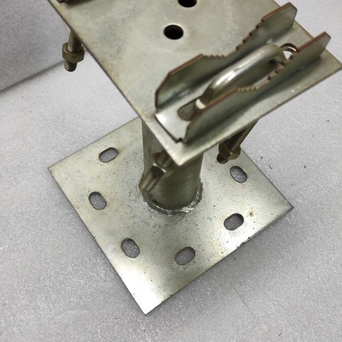 Galvanized square base for terrestrial antenna or satellite dish mast