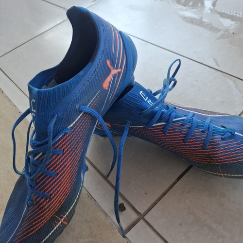 Puma football shoes size 46, blue