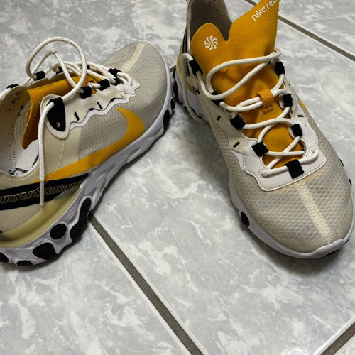 Nike React Element 55 SE University Gold sneakers like new, size 42