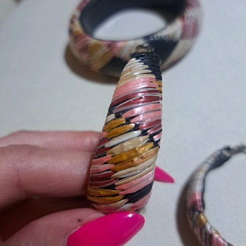Jewelry set bracelet and earrings like new, multicolor