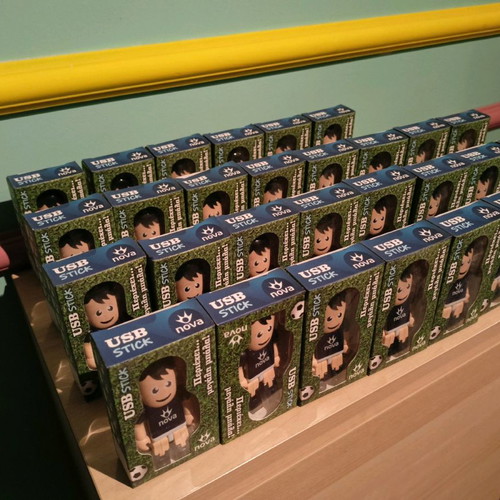 Collectible Nova USB sticks 4GB pack of 24 new