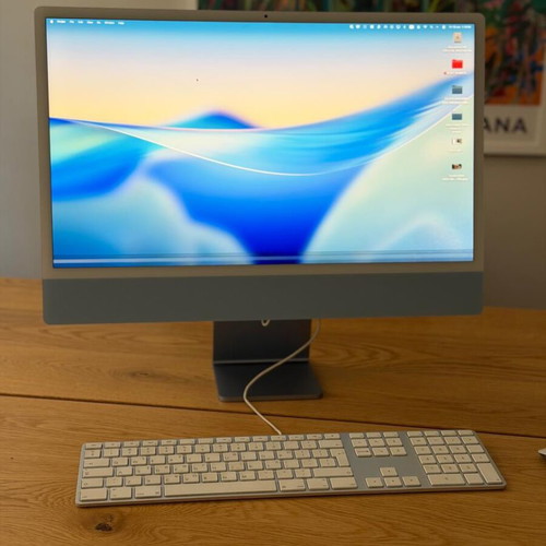 iMac 24” M1 2021 with Apple Keyboard and Magic Mouse