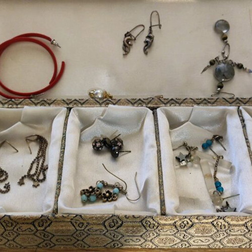 Earrings used assorted in jewelry box