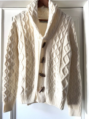 Pull&Bear cable knit unisex cardigan used, size Small, warm white-cream
