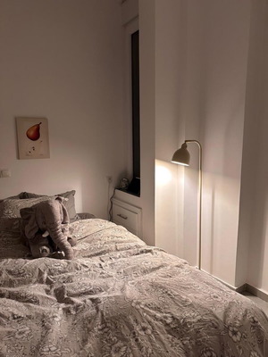 Floor lamp like new with lightbulb