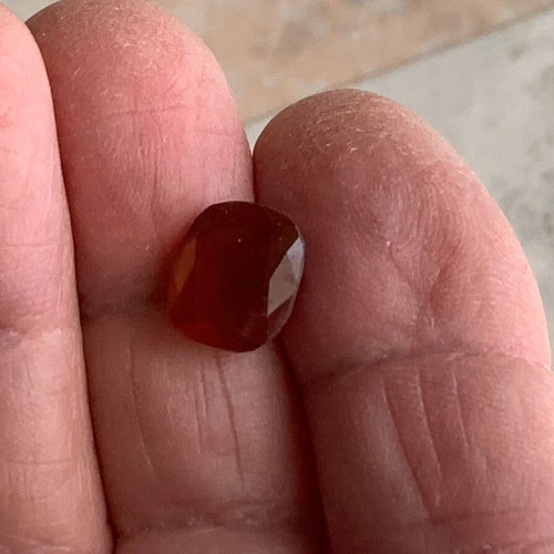 Natural Hessonite 8.08 cts yellowish brown with certificate