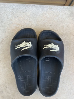 Παντόφλες Lacoste μεταχειρισμένες, μέγεθος 42, μαύρο και πράσινο