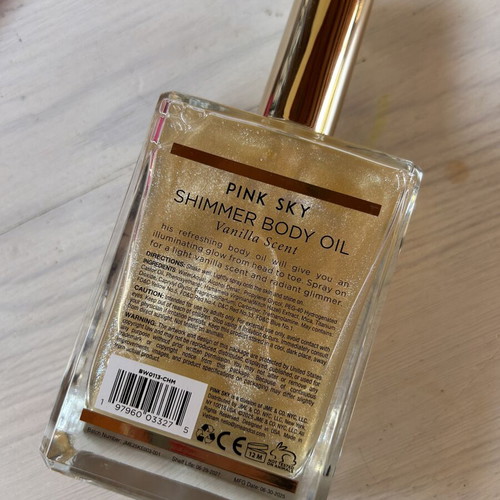 Pink Sky Luster Shimmering Body Oil Vanilla Scent 118 ml new