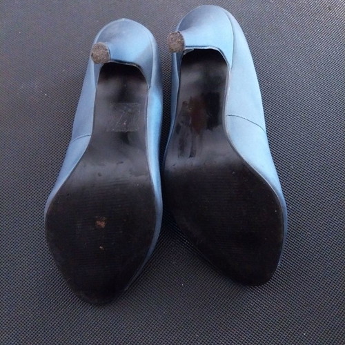 Vintage leather peep toe blue pumps used, size 38