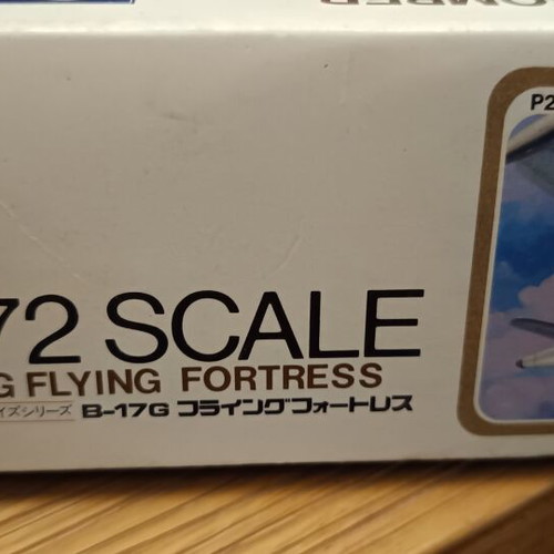 Hasegawa Boeing B-17G Flying Fortress model kit 1/72 scale, 1987 vintage