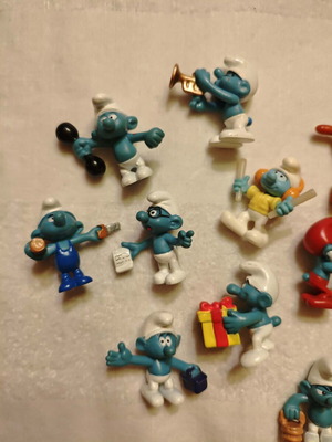 Smurfs Peyo figures used, pack