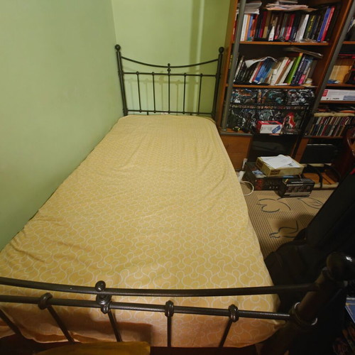 Iron bed solid frame 210x110 like new
