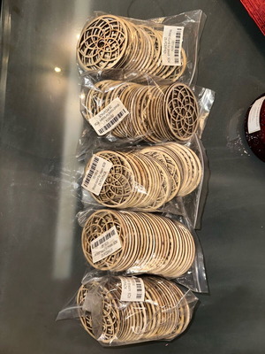 Wooden dreamcatcher like new, pack of 125 pieces 8cm