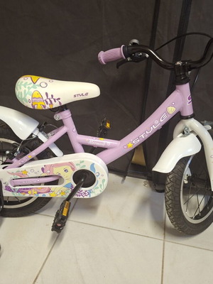 Style BMX 14" kids bike like new with training wheels, purple mermaid