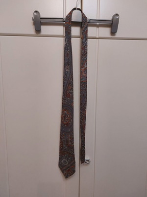 Pagoni tie used with minor wear inside