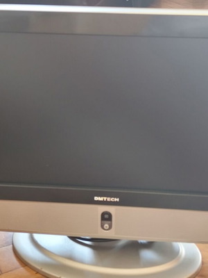 DMTECH 17 inch color TV with built-in DVD