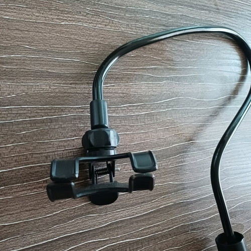 Shein phone holder like new, black for bed use