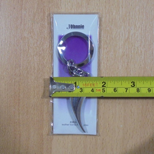 Johnnie metal keychain new, silver