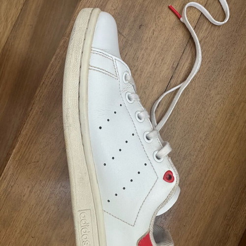 Adidas Stan Smith girls' sneakers with red hearts, white