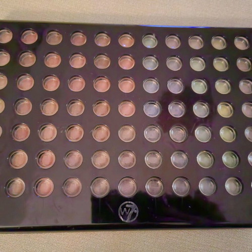 W7 Cosmetics Paintbox 77 eyeshadow palette used with broken opening