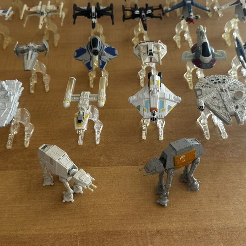 Hot Wheels Star Wars spaceships and figures used collection