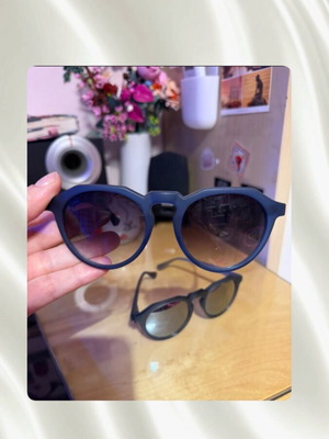 Hawkers blue sunglasses with round frame