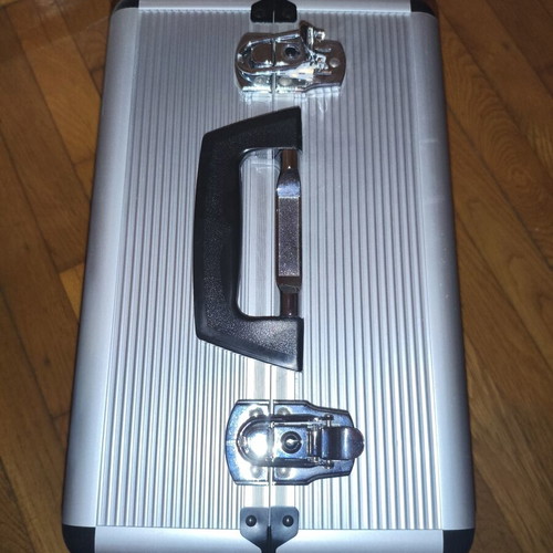 M.U.S.T Make-Up Studio Makeup Case like new