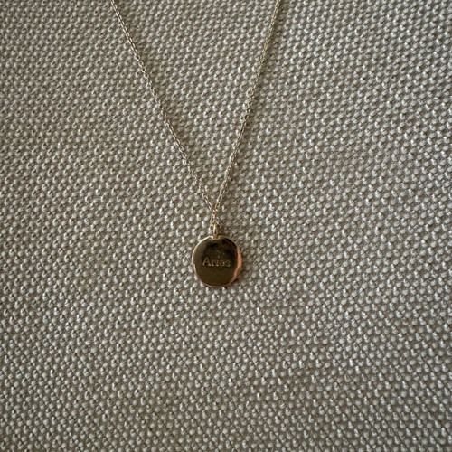 Gold necklace used with Aries constellation Stradivarius