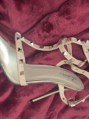Gold high heels new with studs, size 39, satin strap